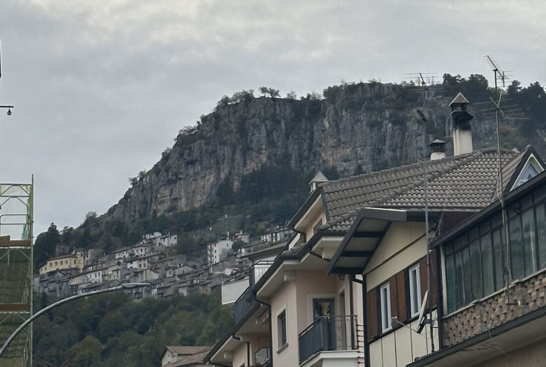 TAGLIACOZZO (AQ) APPARTAMENTO IN VENDITA